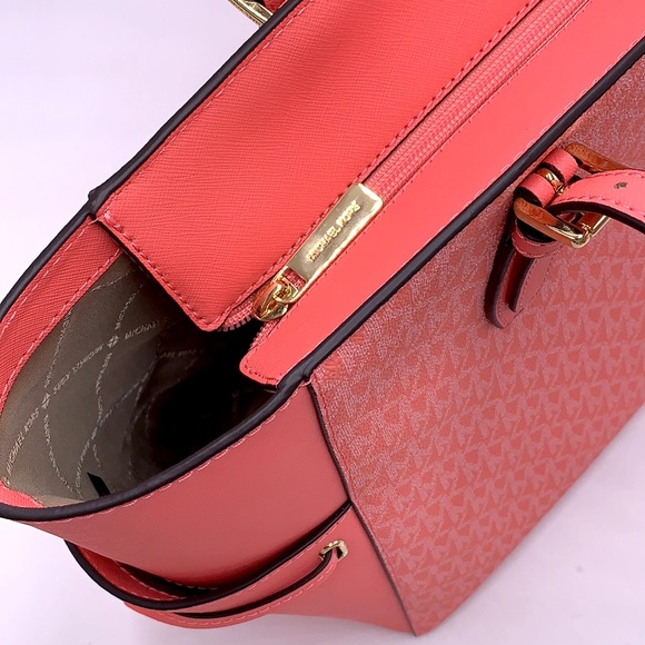 MICHAEL KORS GILLY LARGE DRAWSTRING TRAVEL TOTE GRAPEFRUIT SIGNATURE - Picture 8 of 16